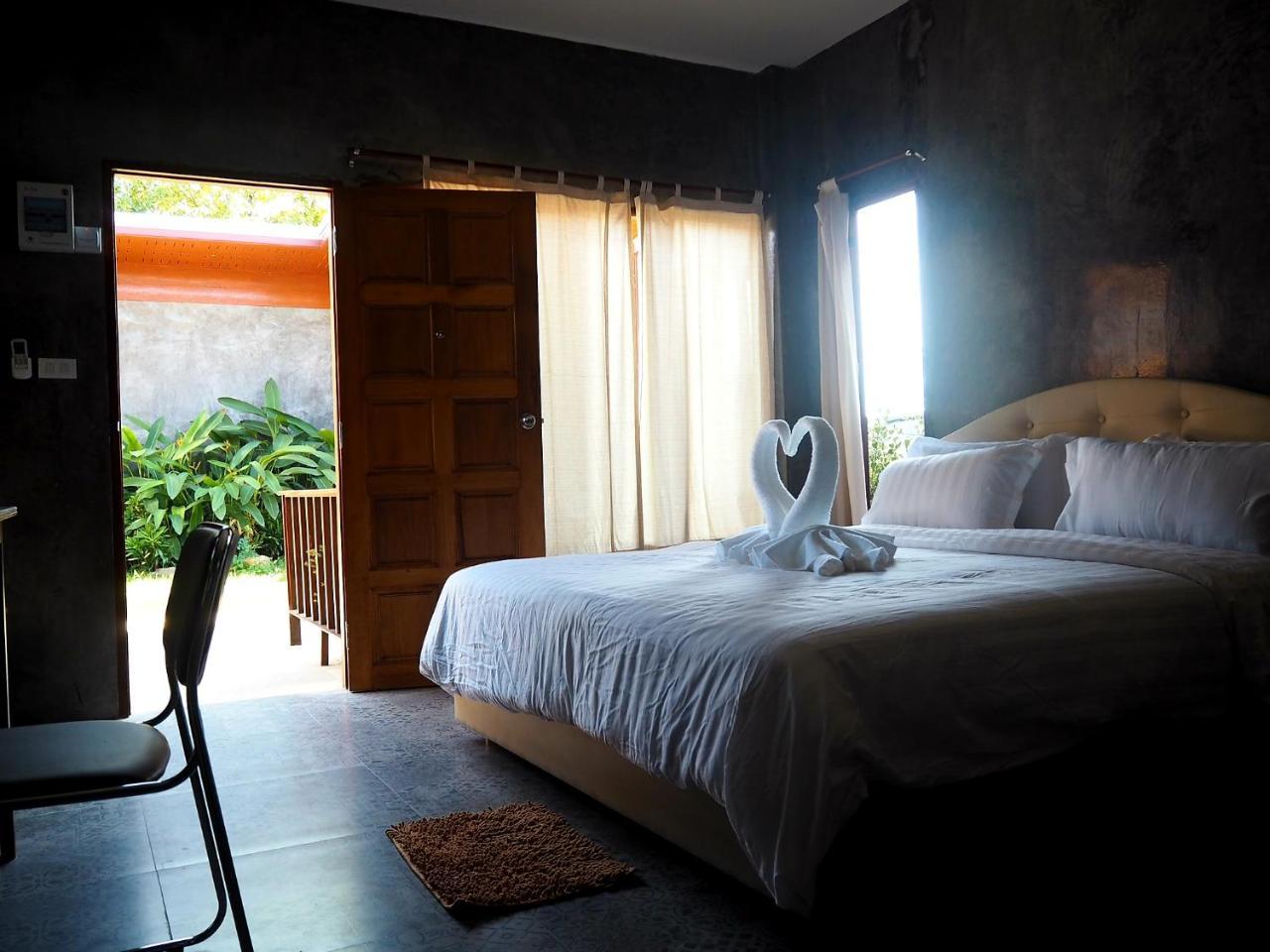 Nawiengkaeriverview Resort Mukdahan Exterior photo