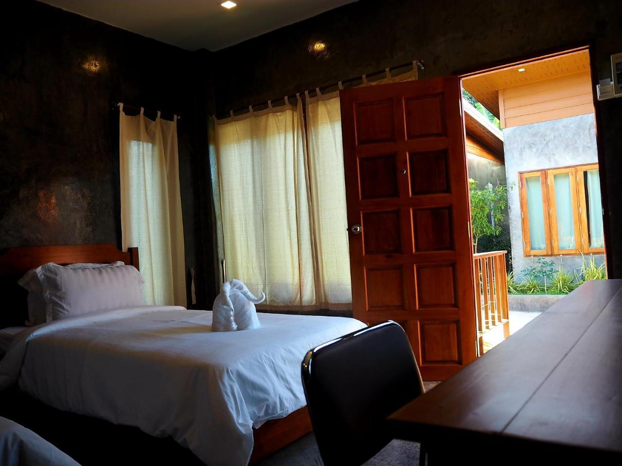 Nawiengkaeriverview Resort Mukdahan Exterior photo