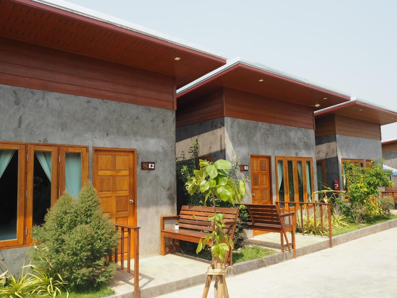 Nawiengkaeriverview Resort Mukdahan Exterior photo