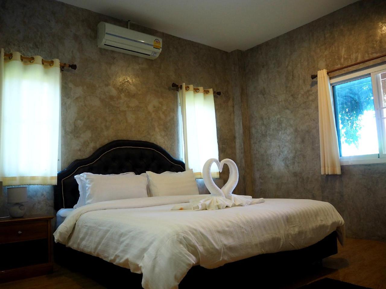 Nawiengkaeriverview Resort Mukdahan Exterior photo